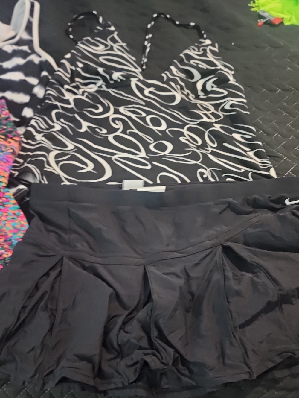 Multiples Pcs 5 Pc Top And 3 PcBlack & White Swirl Tankini with Black Swim Skirt
